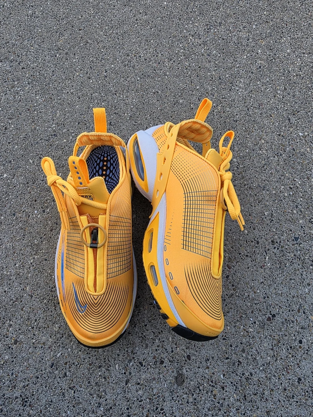 Nike Air Max Craze sneakers Women Size 6.